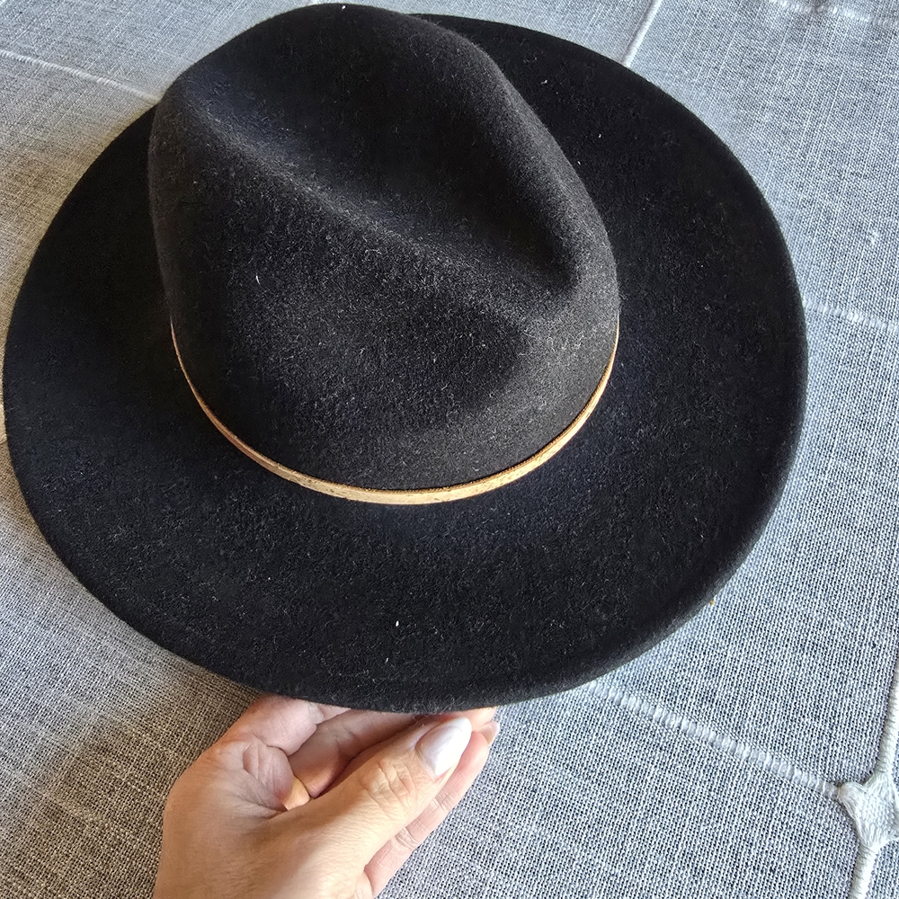 Source Unknown Black Fedora Hat with Tan Band